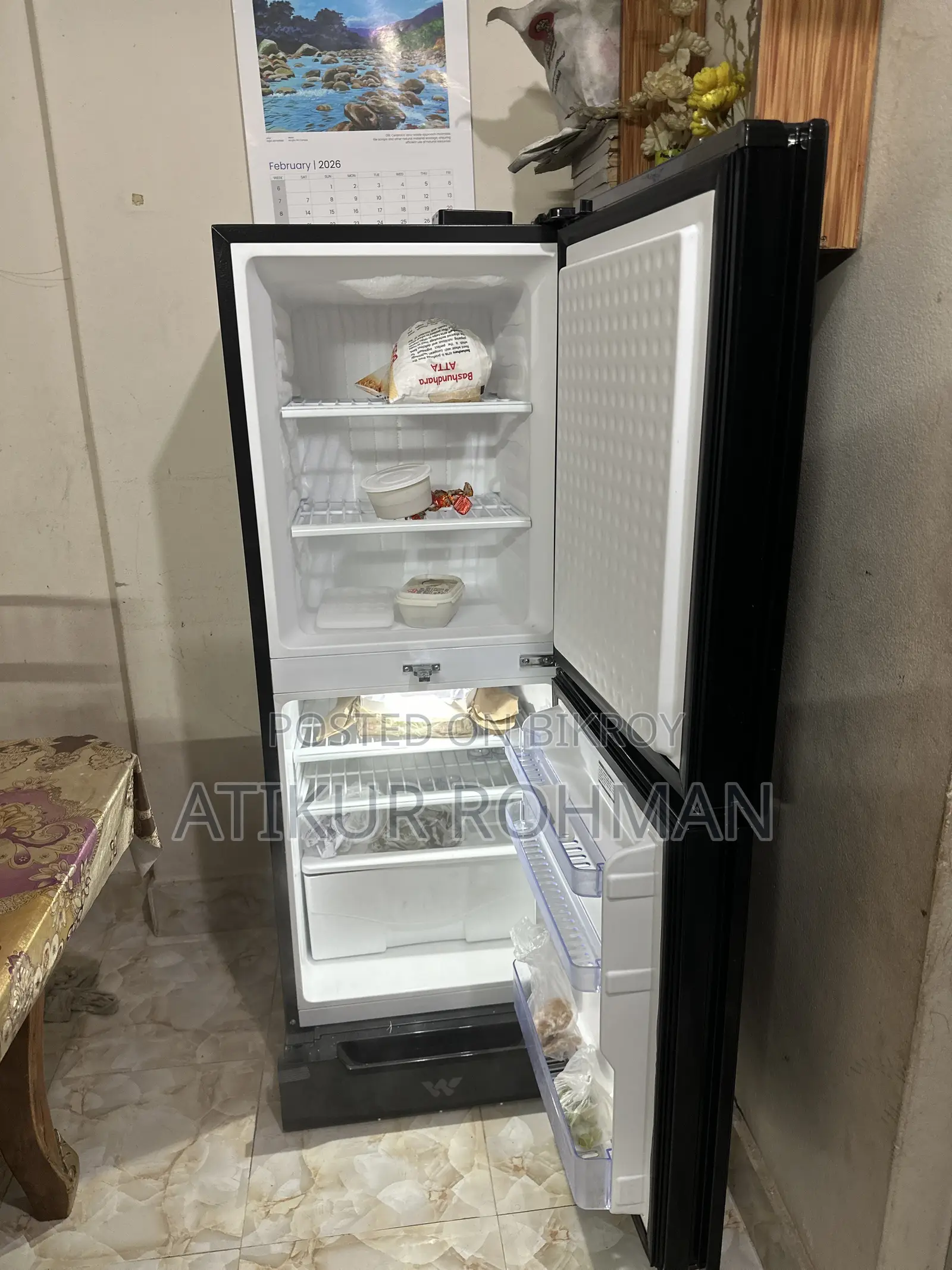 একটা ফ্রিজ বিক্রি হবে