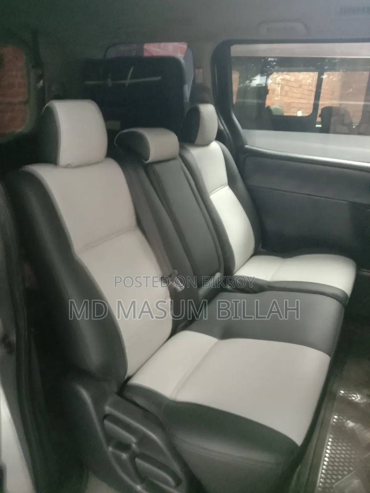Toyota Noah 2.0 Front-Wheel Drive (8 Seater) 2014 Silver