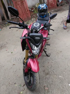Honda Hornet 2.0 2025 Red