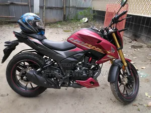 Honda Hornet 2.0 2025 Red