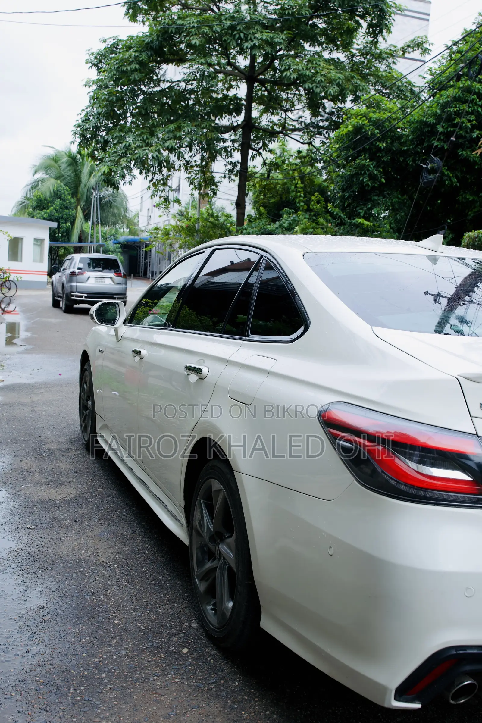 Toyota Crown 2018 White