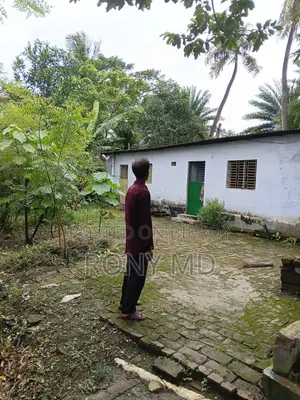 সেমি পাকা বাড়ির সহ তিন কাঠা জমি বিক্রয়