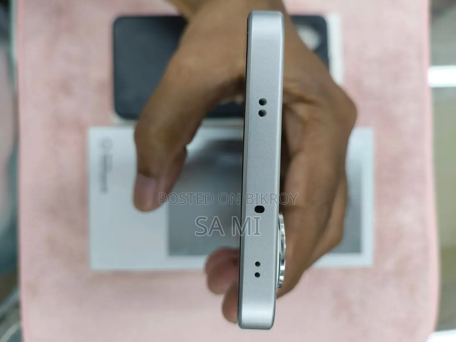 শাওমি রেডমি টার্বো ৪ প্রো ২৫৬ জিবি হোয়াইট