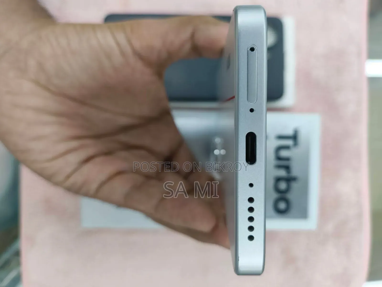 শাওমি রেডমি টার্বো ৪ প্রো ২৫৬ জিবি হোয়াইট