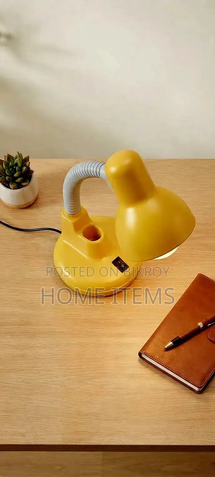 Stylish Table Lamp – Good Condition