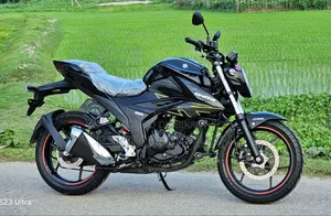 সুজুকি জিক্সার ২০২৬ কালো