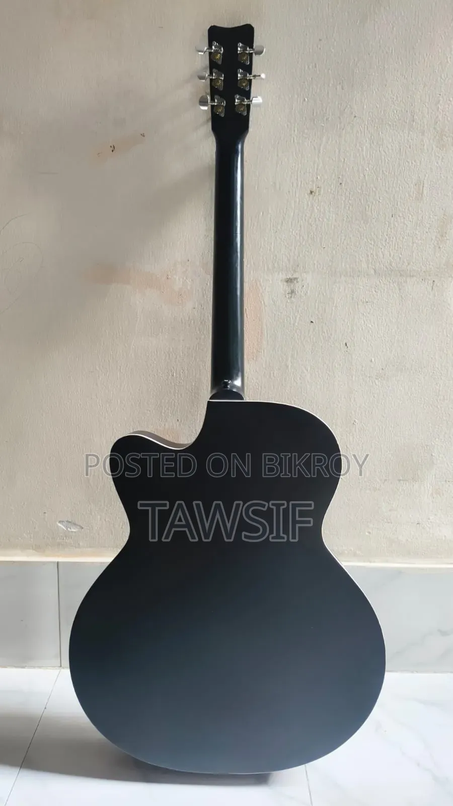 Givson Acoustic Guitar