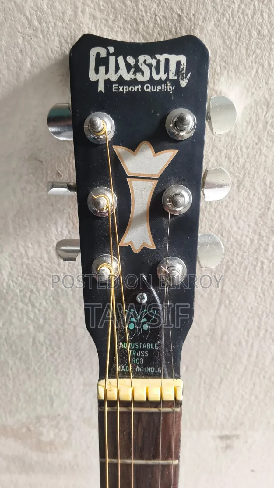 Givson Acoustic Guitar
