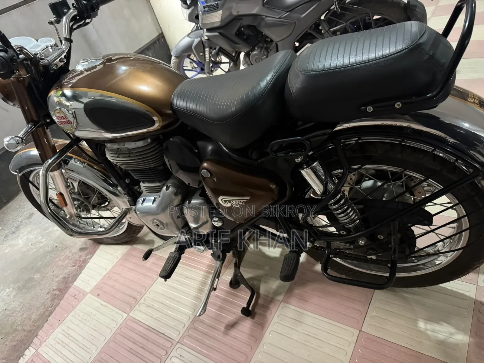 রয়েল এনফিল্ড ক্লাসিক ৩৫০ ২০২৬ ব্রাউন