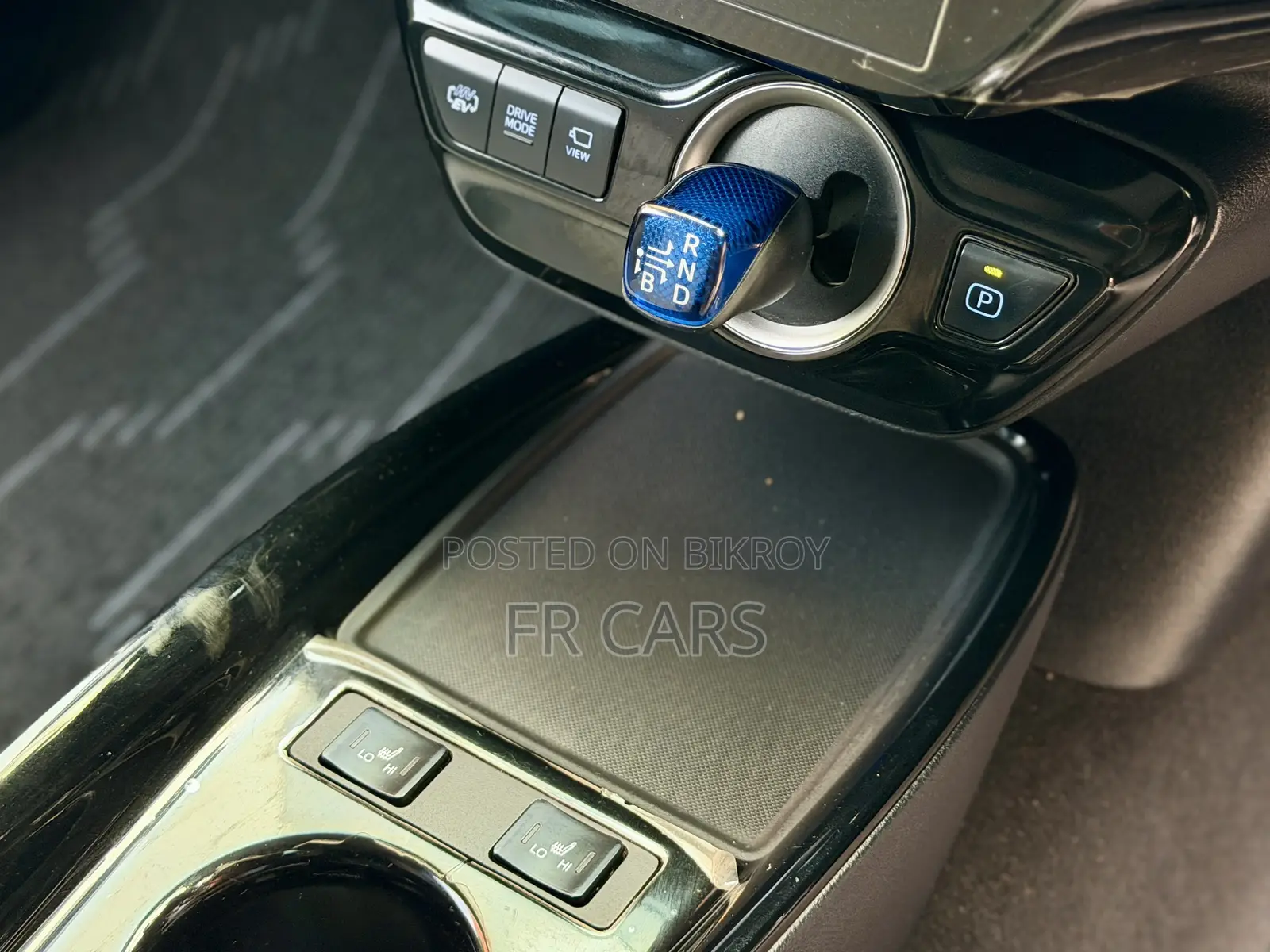 Toyota Prius Plug-In Hybrid Business Edition Plus 2019 Pearl