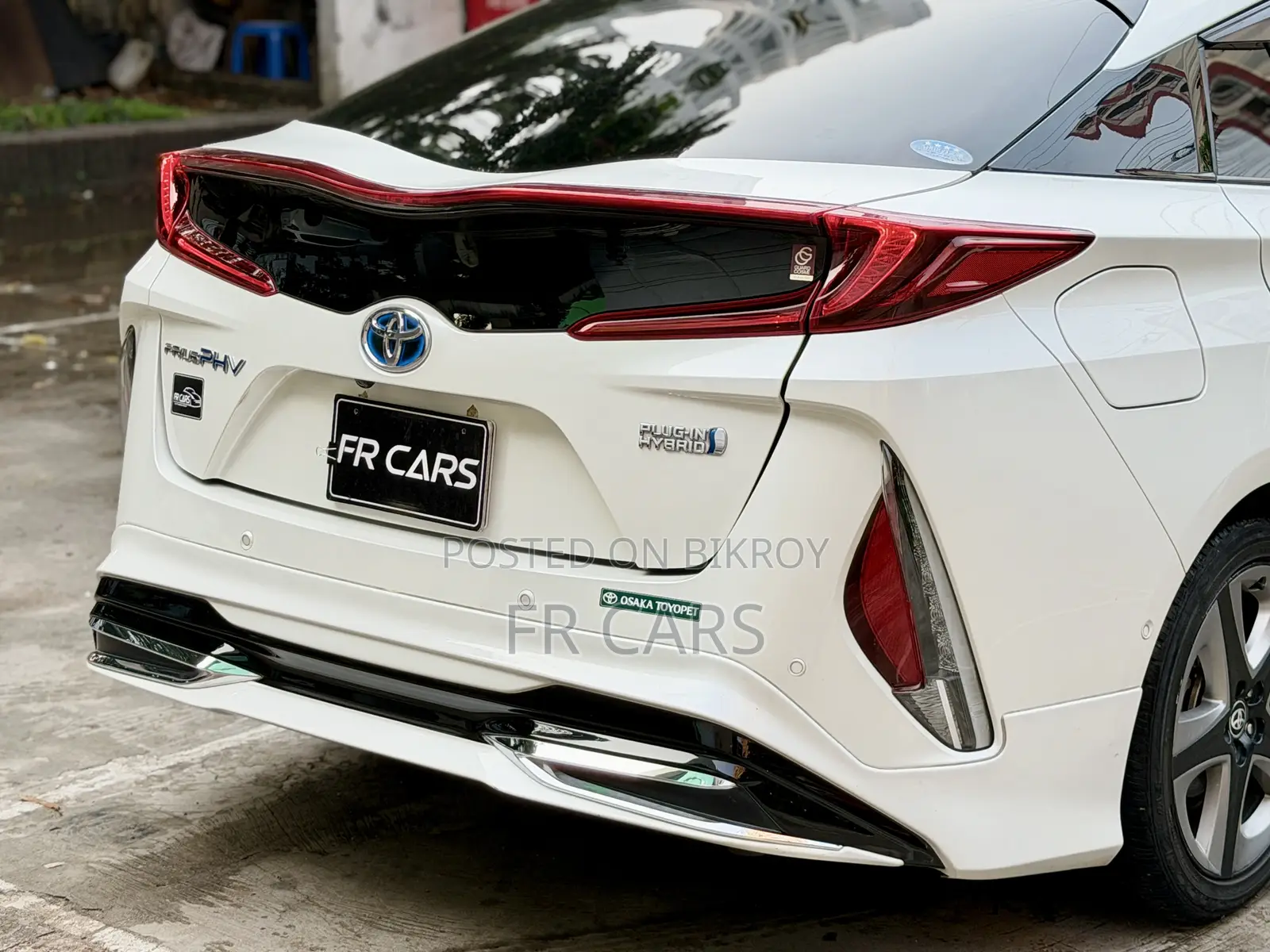 Toyota Prius Plug-In Hybrid Business Edition Plus 2019 Pearl