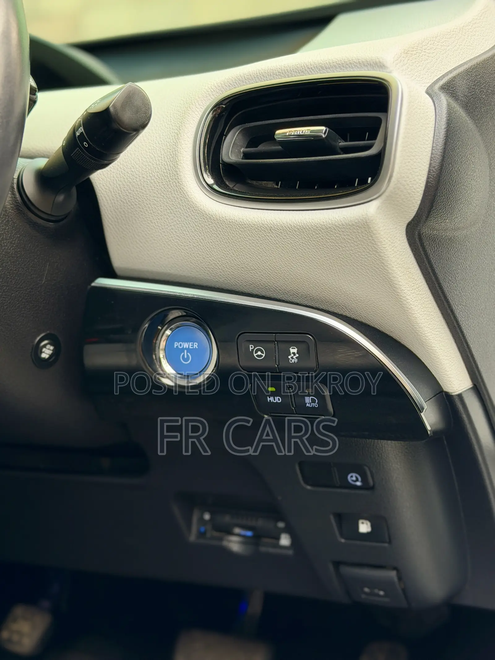 Toyota Prius Plug-In Hybrid Business Edition Plus 2019 Pearl