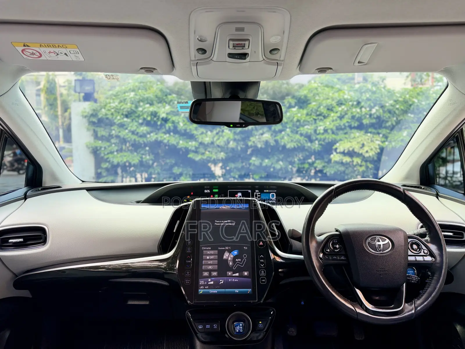 Toyota Prius Plug-In Hybrid Business Edition Plus 2019 Pearl