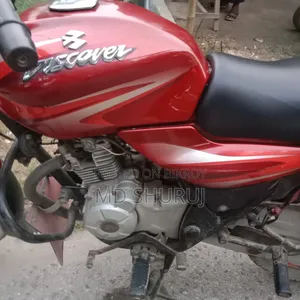 বাজাজ ডিসকভার ১২৫ ২০২০ লাল