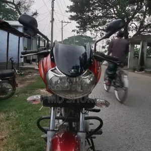 বাজাজ ডিসকভার ১২৫ ২০২০ লাল