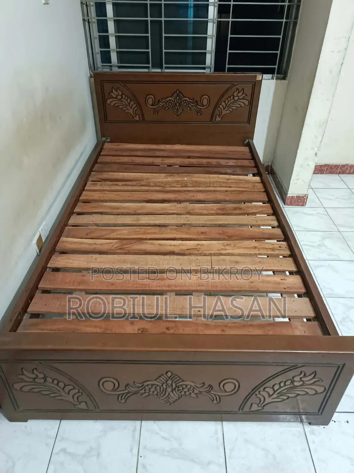 কাঠের সুন্দর ডিজাইনের সেমি ডাবল বেড – ভালো কন্ডিশন