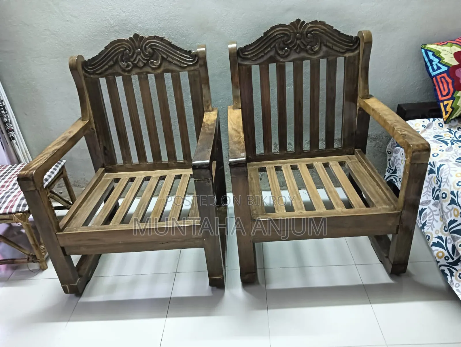 এই সোফাগুলো সেল করা হবে