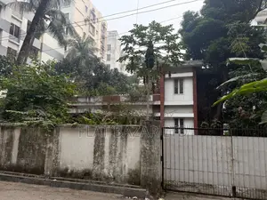 ধানমন্ডি আর/এ তে ১৫ কাঠা জমি বিক্রি