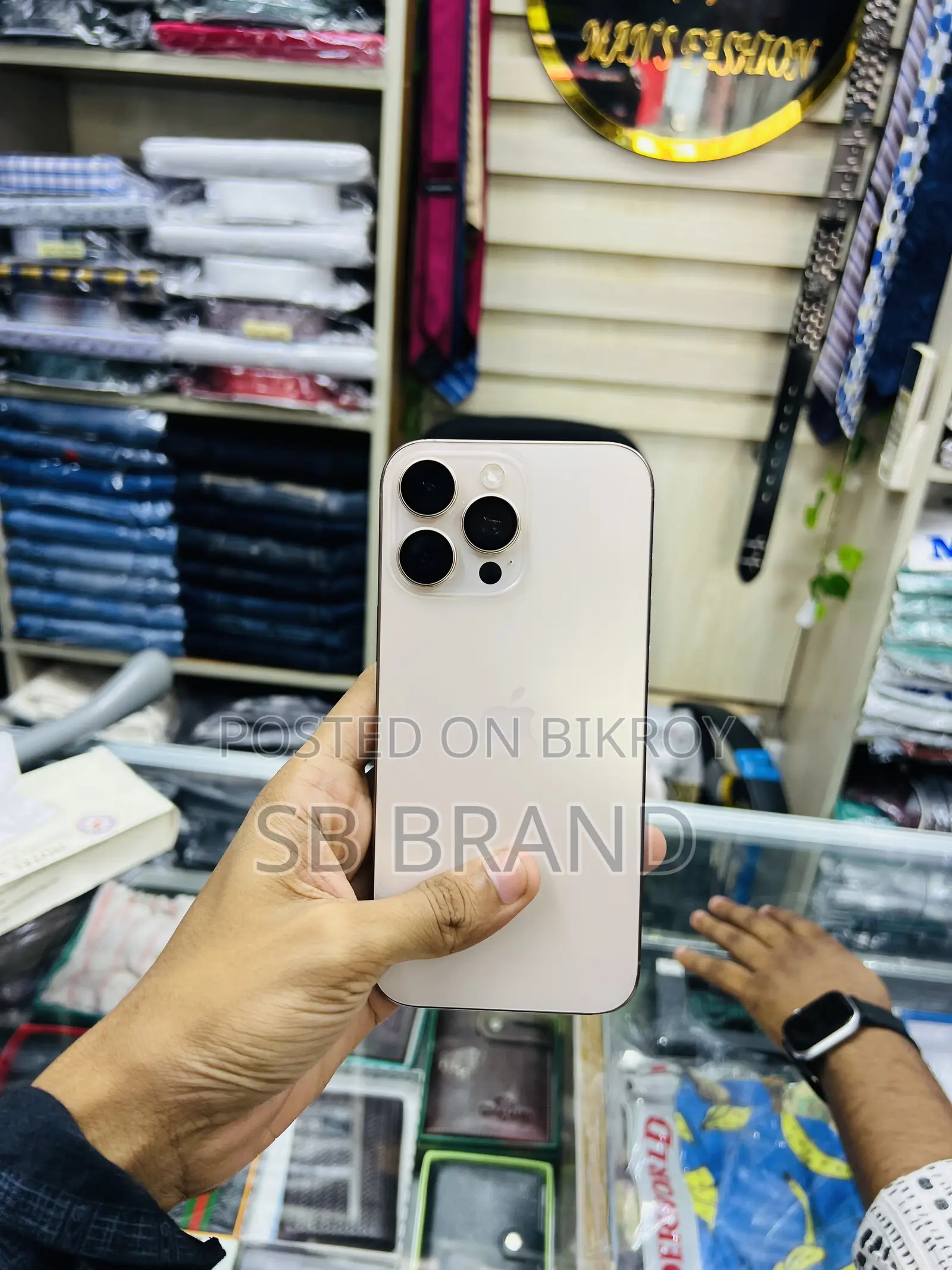 অ্যাপল আইফোন ১৬ প্রো ম্যাক্স ২৫৬ জিবি রোজ গোল্ড