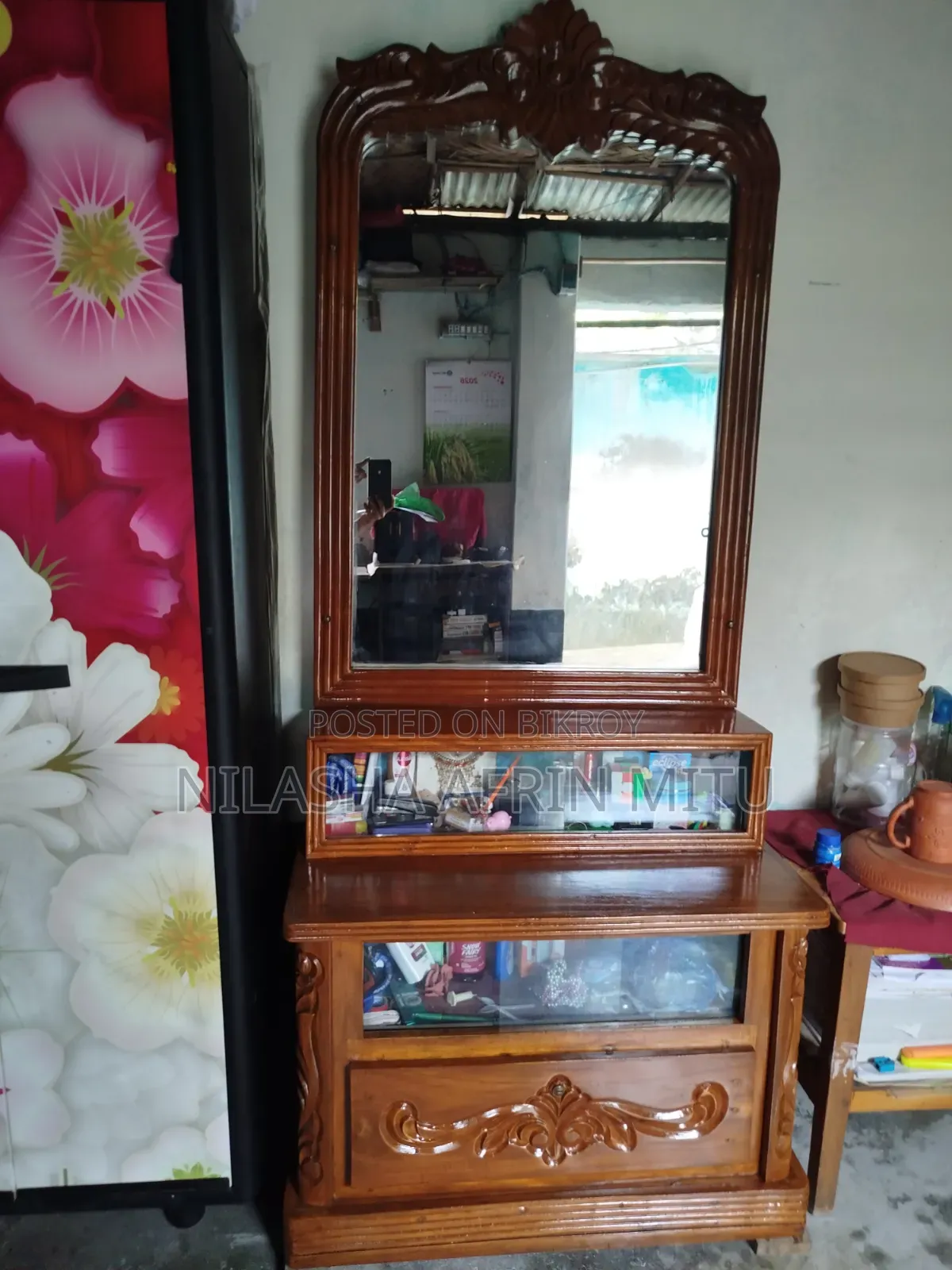 পুরাতন ড্রেশিন টেবিল বিক্রি
