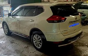 Nissan X-Trail 2.0 Hybrid FWD 2017 Pearl