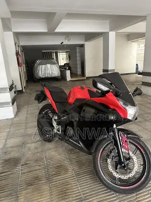 Honda CBR 2016 Red