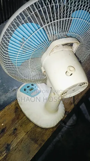 ডিফেন্ডার রিচার্জেবল ফ্যান ১২ ইঞ্চি