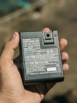 ক্যানন ১৩০০ডি