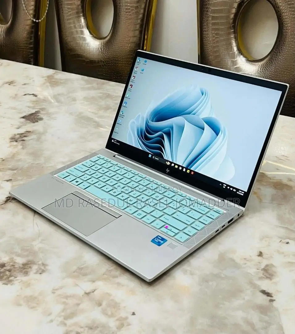 Laptop HP 3GB Intel SSD 256GB