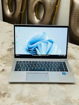 Laptop HP 3GB Intel SSD 256GB