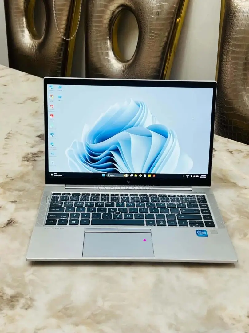Laptop HP 3GB Intel SSD 256GB