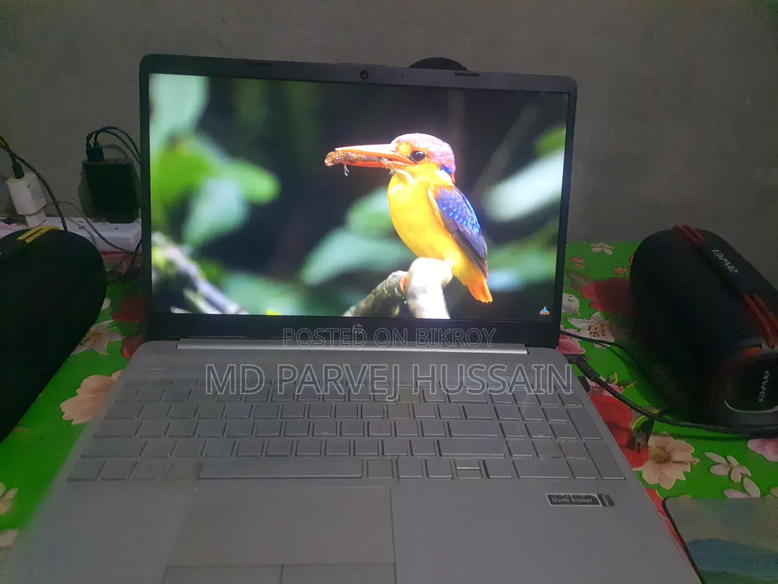 ল্যাপটপ এইচপি ১৫এস ৪জিবি ইন্টেল কোর আই৩ এসএসডি ২৫৬জিবি