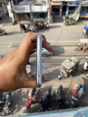 Vivo V50e 128 জিবি হোয়াইট