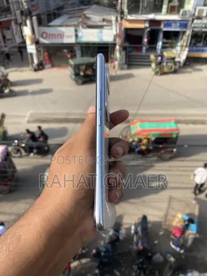 Vivo V50e 128 জিবি হোয়াইট