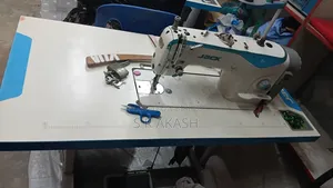 Jack F4 Sewing Machine