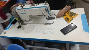 Jack F4 Sewing Machine