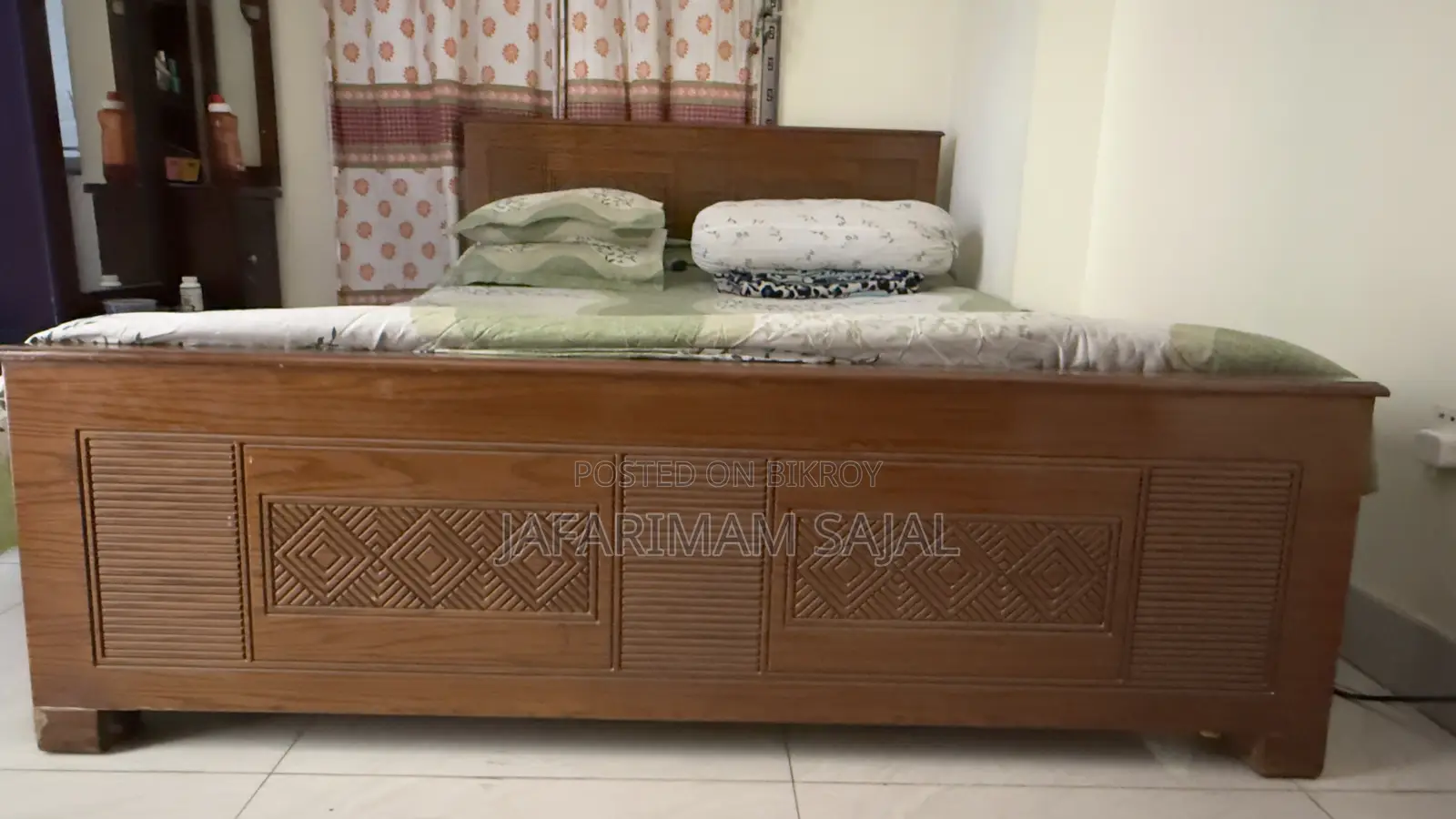 (কাঠের খাট) খাট বিক্রি হবে – ৫×৭ ফুট,
