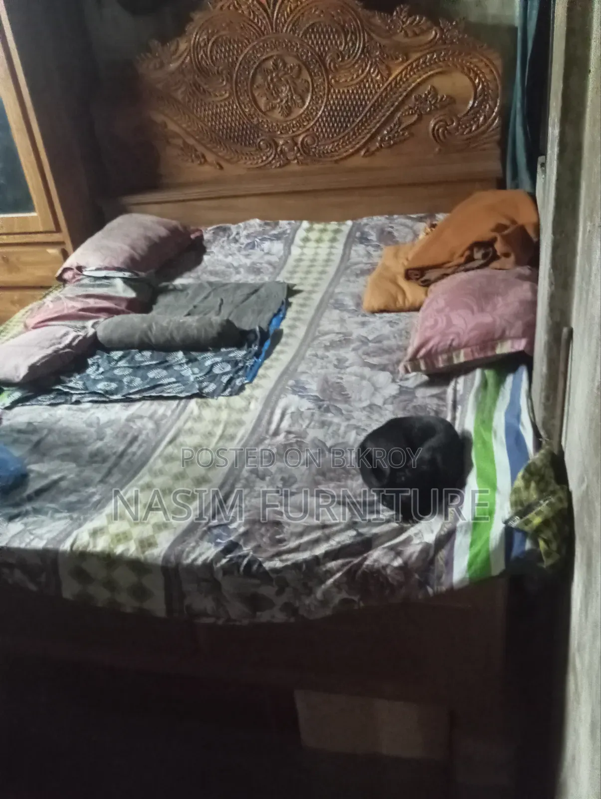 Old Palong Akashia Wood Bed
