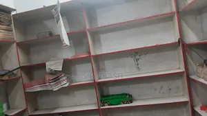 কাপড় রাখার রেক বিক্রয় হবে