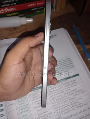 অপো এ৫ ৪জি ২৫৬ জিবি হোয়াইট