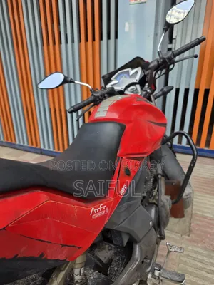 হিরো এক্সট্রিম ১৬০আর ২০১৫ রেড