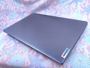 Laptop Lenovo 4GB Intel SSD 500GB