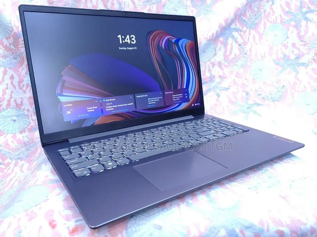 Laptop Lenovo 4GB Intel SSD 500GB