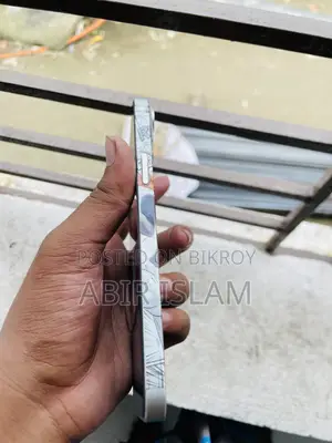 অ্যাপল আইফোন ১৪ প্লাস ১২৮ জিবি হোয়াইট