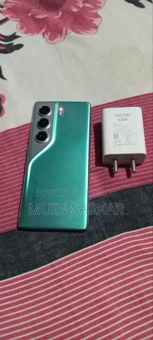 টেকনো ক্যামন ৪০ প্রো ৪জি ২৫৬ জিবি ব্লু