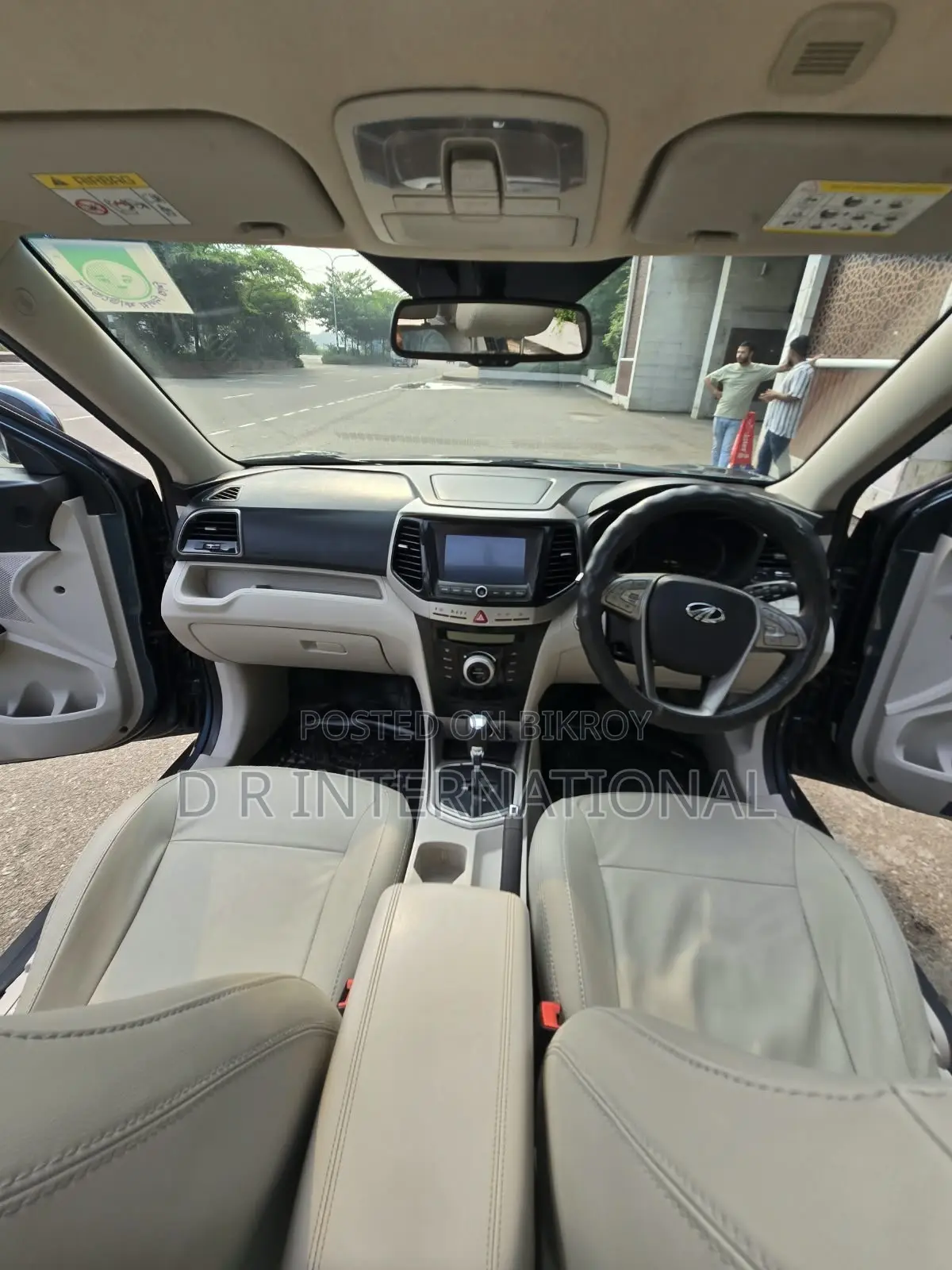 Mahindra XUV500 2021 Gray