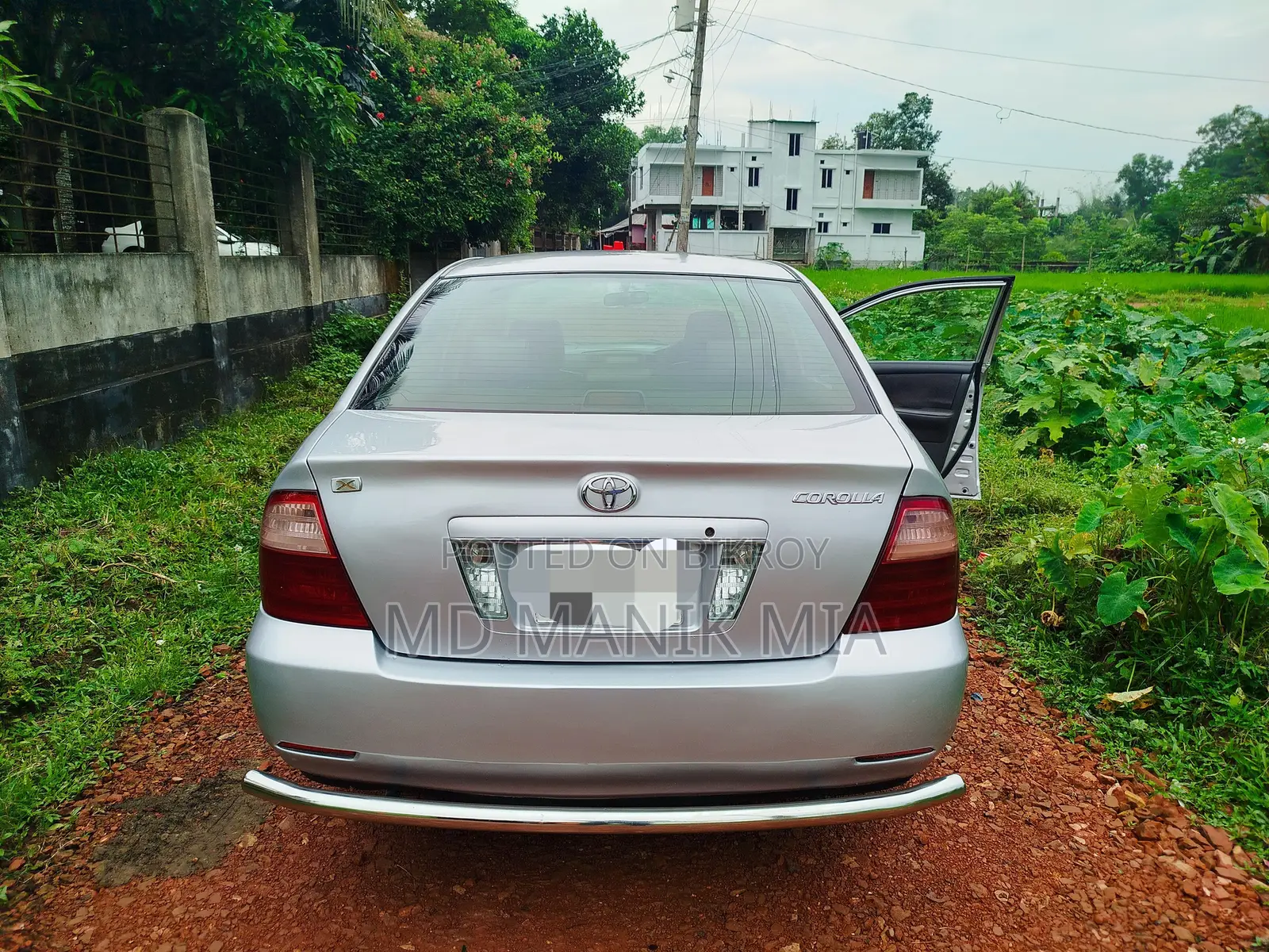টয়োটা করোল্লা ২০০৪ সিলভার