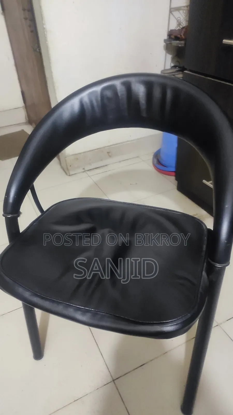 Sitting Chair