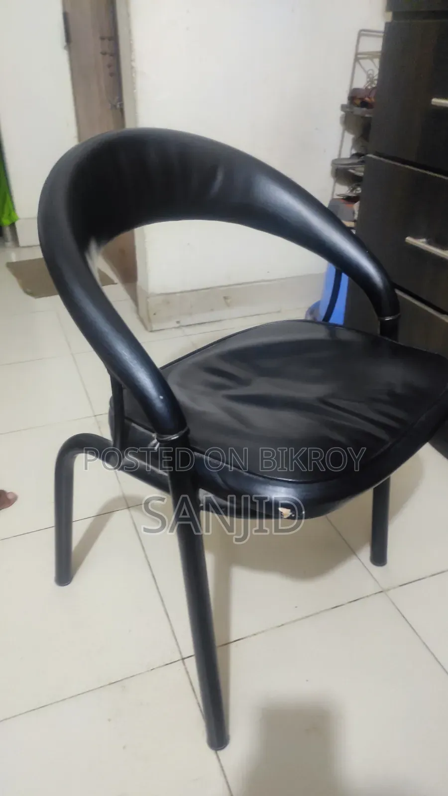 Sitting Chair