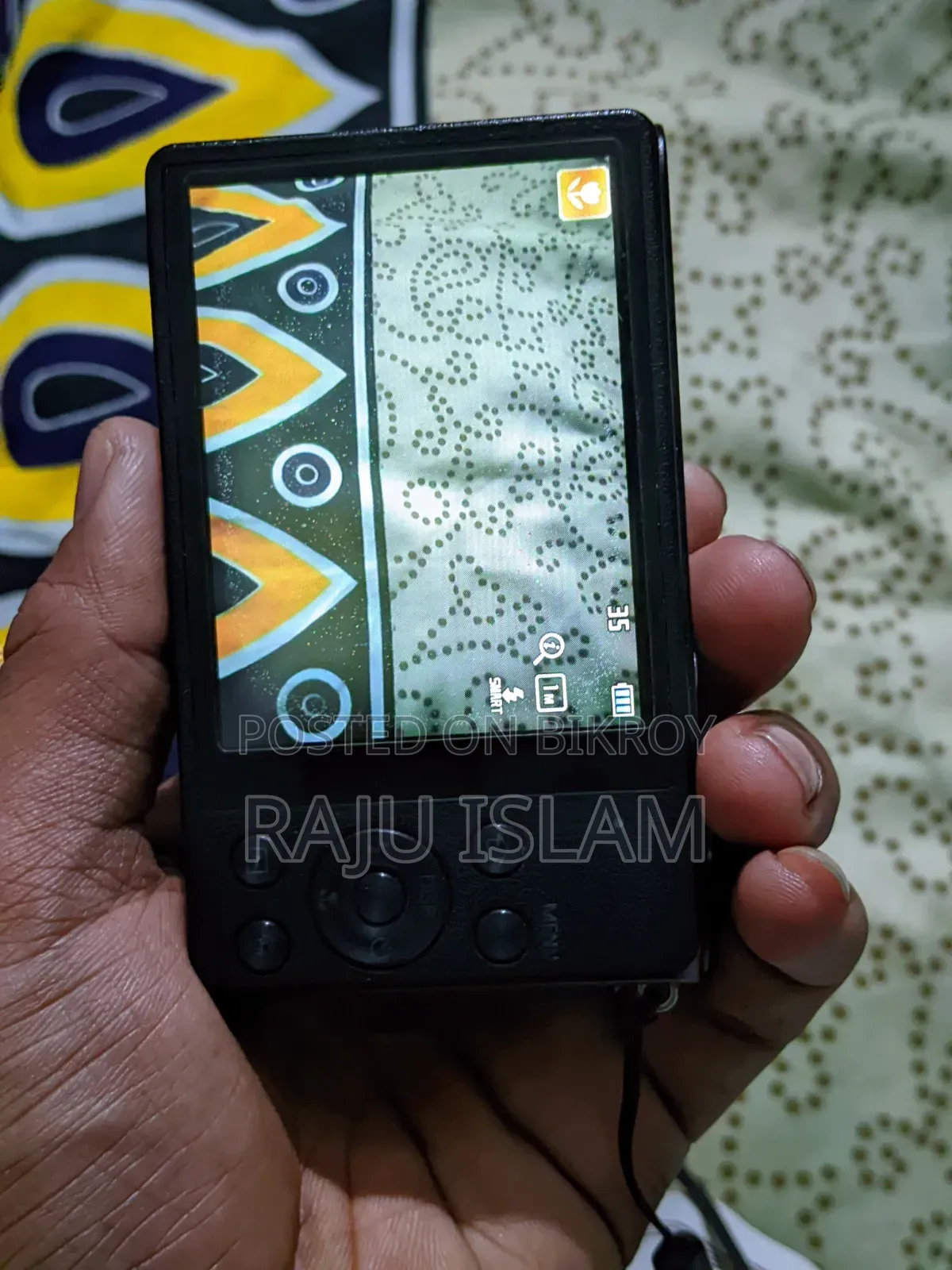 স্যামসাং ডিভি৩০০এফ ডুয়াল ডিসপ্লে